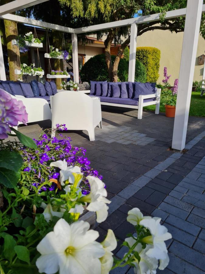 Osrodek Wypoczynkowy Karolina Apartment Стегна Екстериор снимка